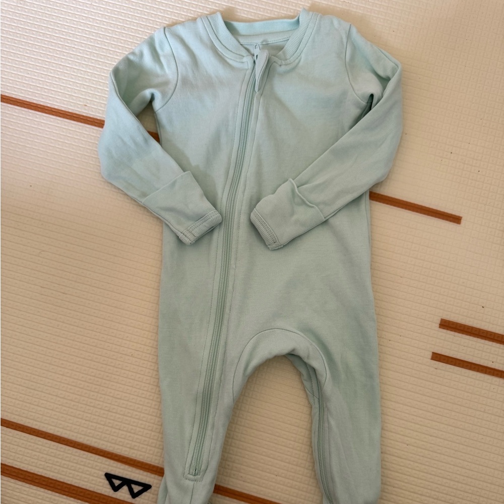 Mint Green Kids One Piece 0-3 months Zippyjamz new sleeper washed but new
